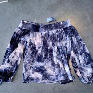 Off the shoulder velvet shirt